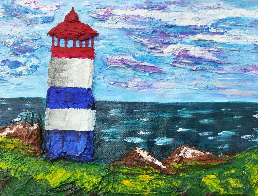 Маяк и море